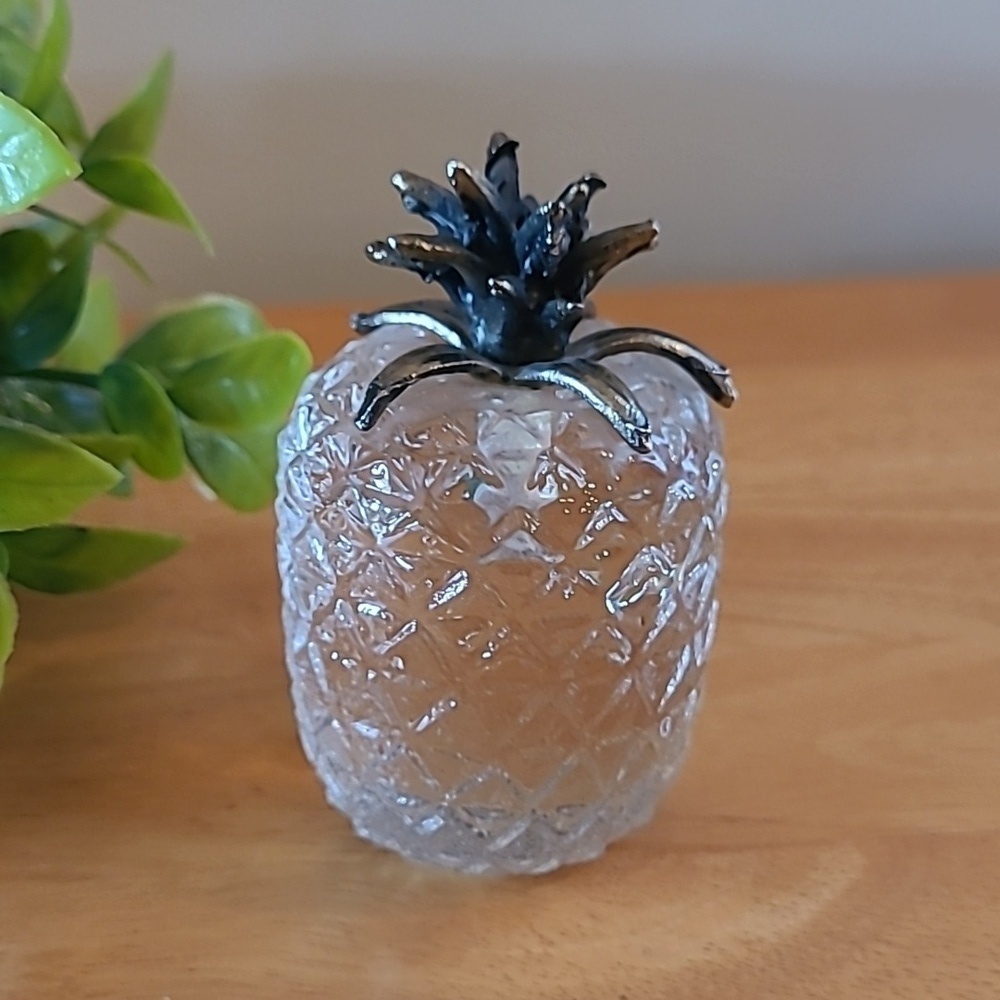 VINTAGE Handmade Faceted Crystal Glass Pineapple Paperweight
